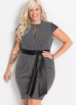 Tie Waist Checked Dress